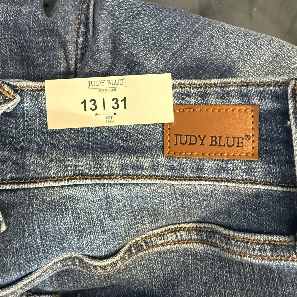 Judy Blue Baylor High Rise Button Detail Wide Leg Jean, Indigo, 13/31 - Picture 3 of 7